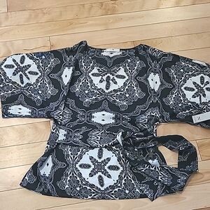 By natori blouse kimono vibe
